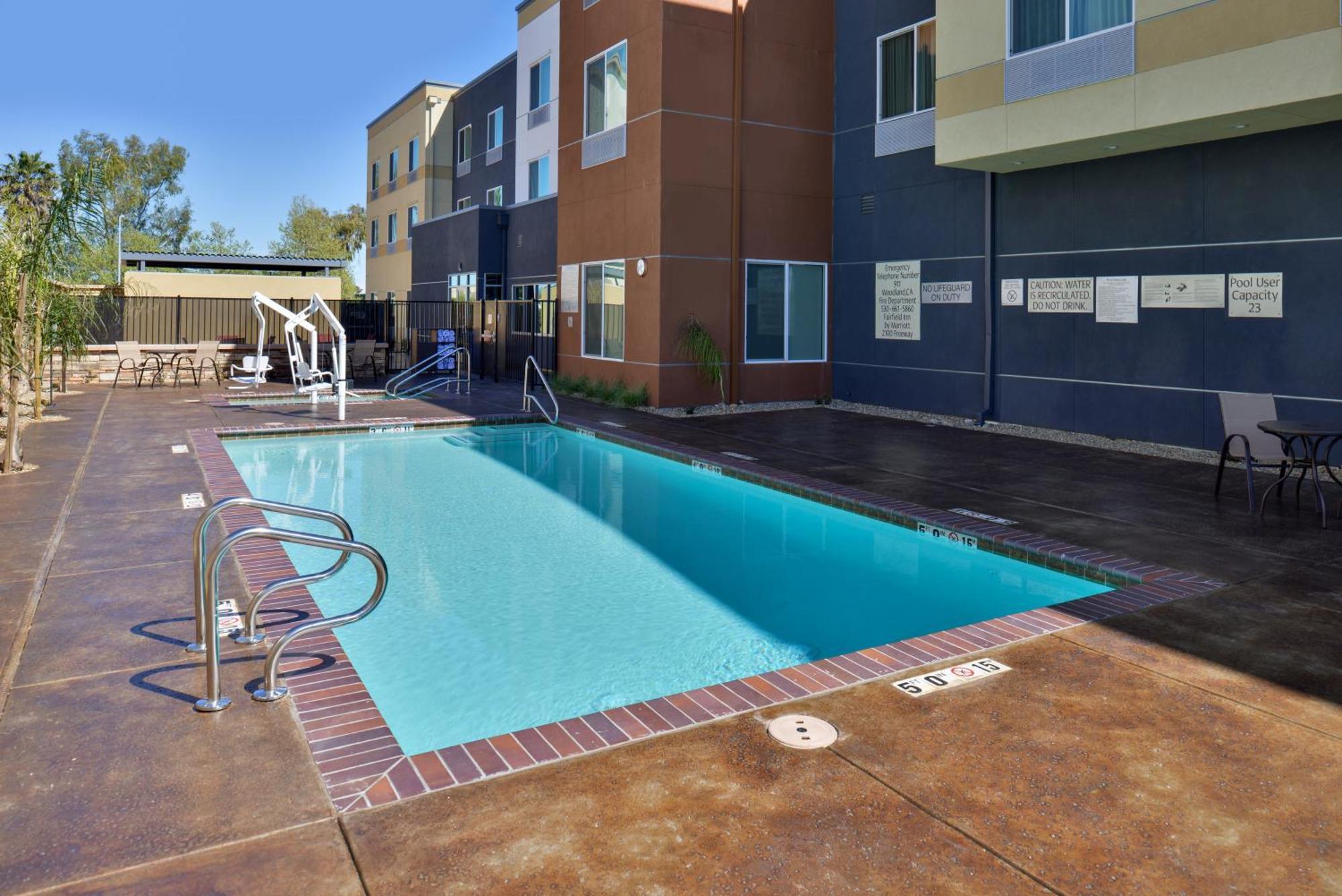 Fairfield Inn & Suites By Marriott Sacramento Airport Woodland Eksteriør billede
