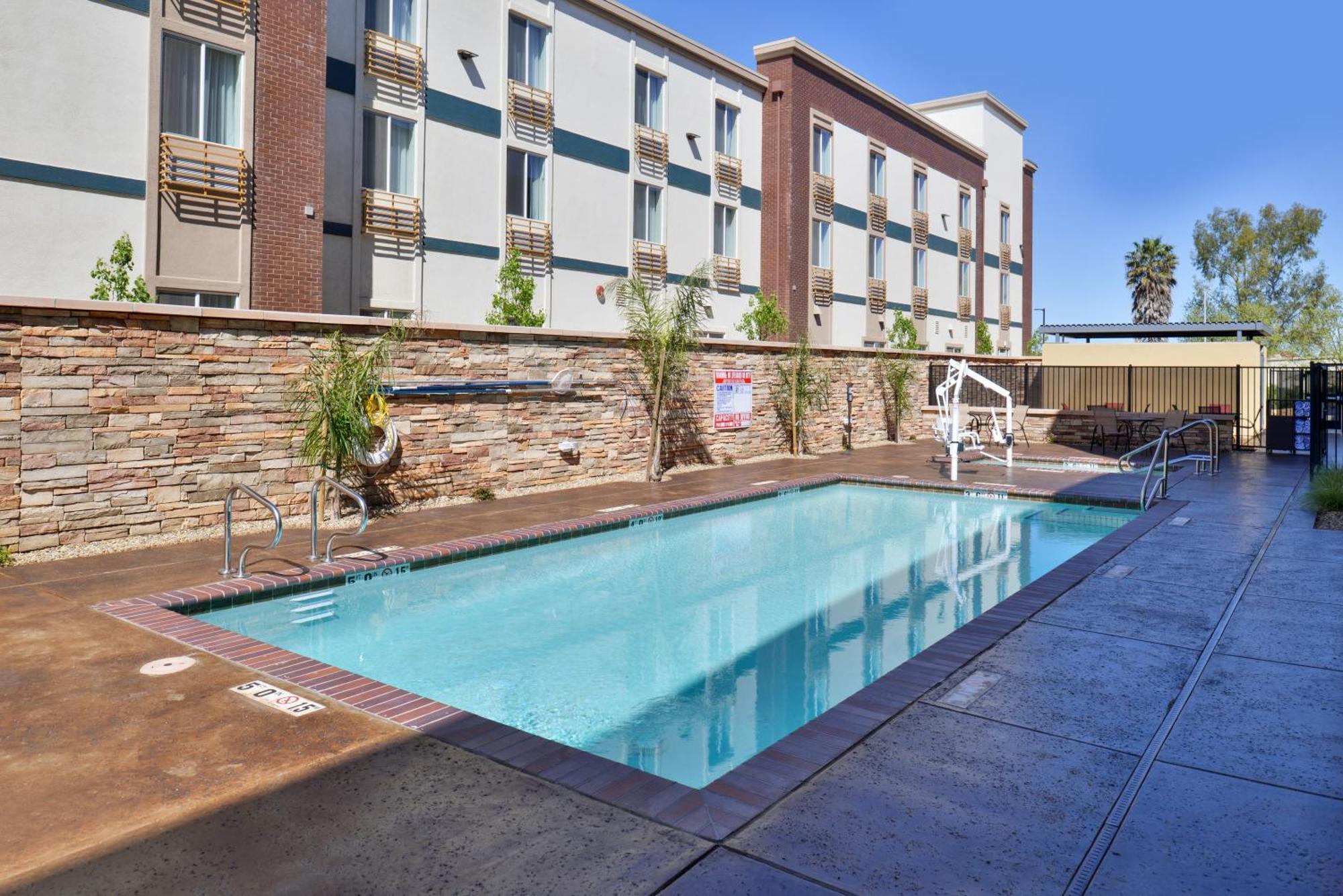 Fairfield Inn & Suites By Marriott Sacramento Airport Woodland Eksteriør billede