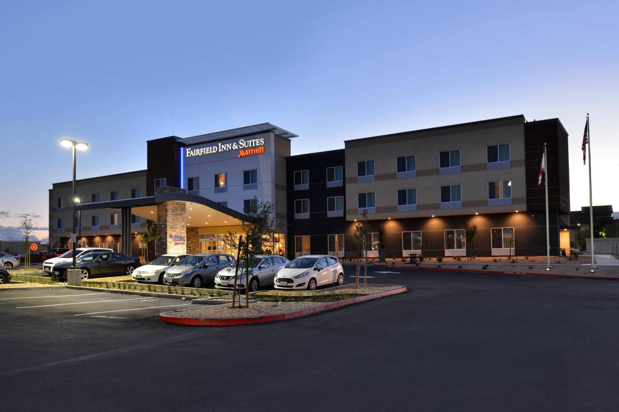 Fairfield Inn & Suites By Marriott Sacramento Airport Woodland Eksteriør billede