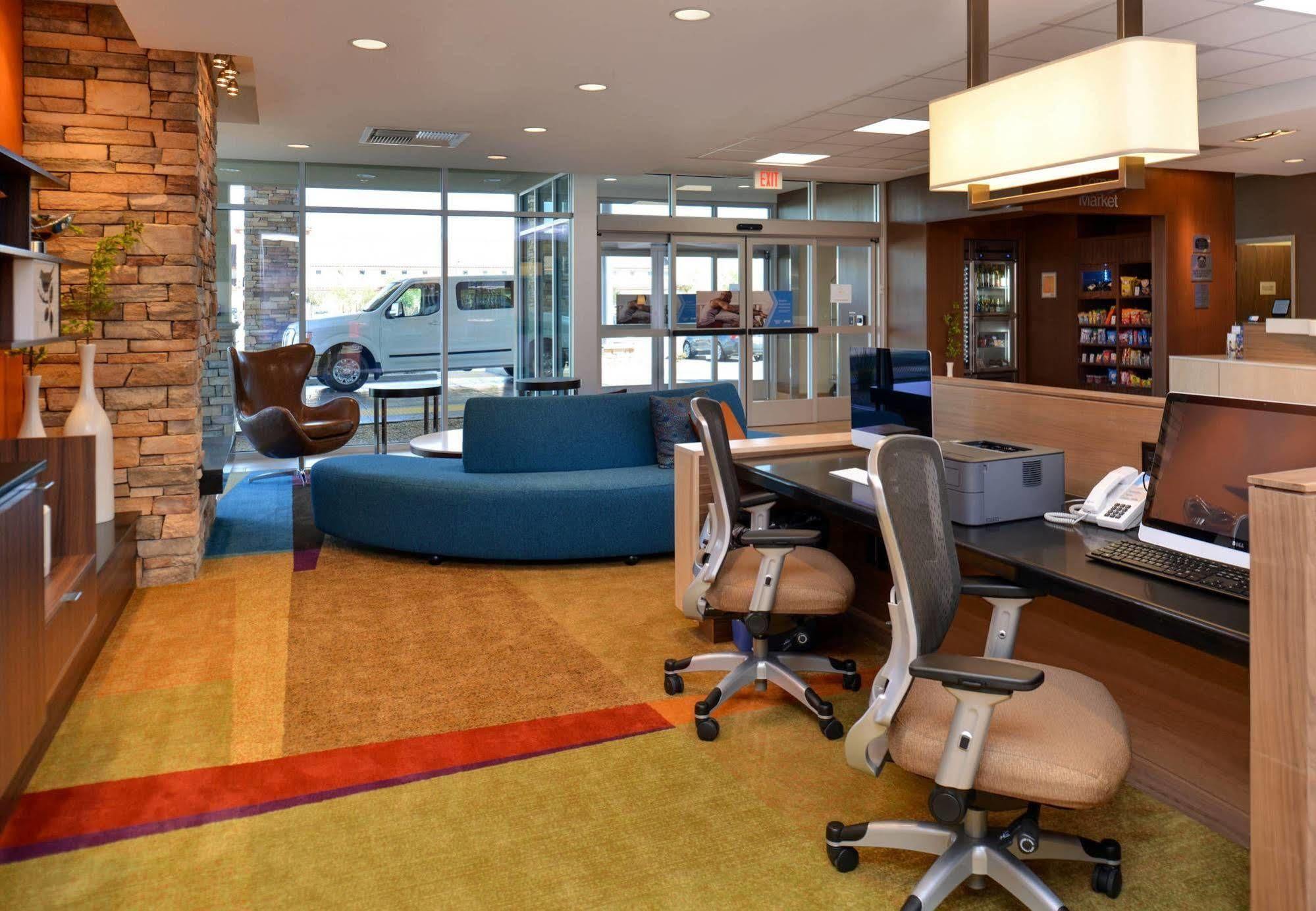 Fairfield Inn & Suites By Marriott Sacramento Airport Woodland Eksteriør billede